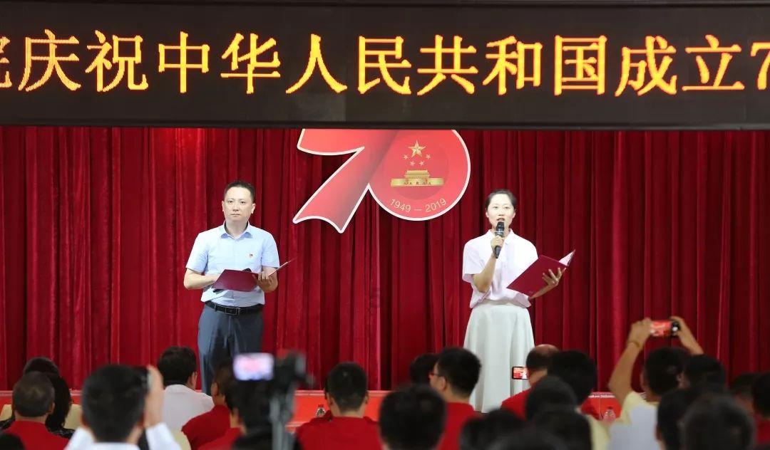 小猫钓鱼游戏龙王版有船